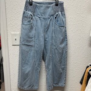 Light Blue Denim barrel style Capri Pants